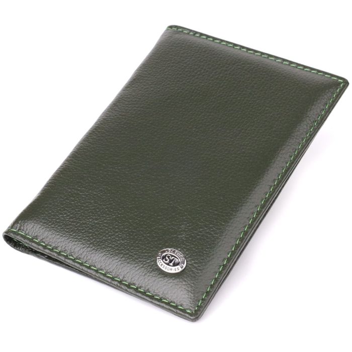 Практичная обложка на паспорт универсального формата из натуральной кожи ST Leather 23081 Зеленый