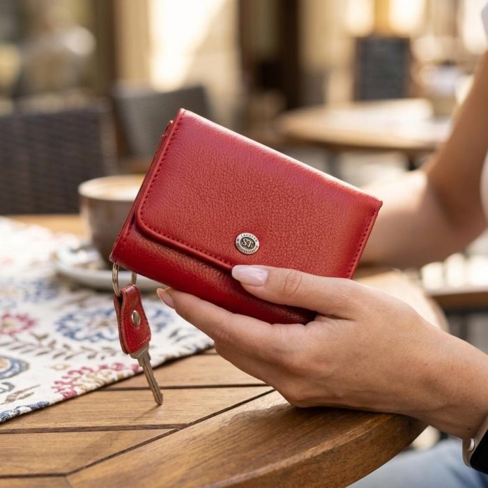 Горизонтальный кошелек для женщин из натуральной кожи ST Leather 19478 Красный