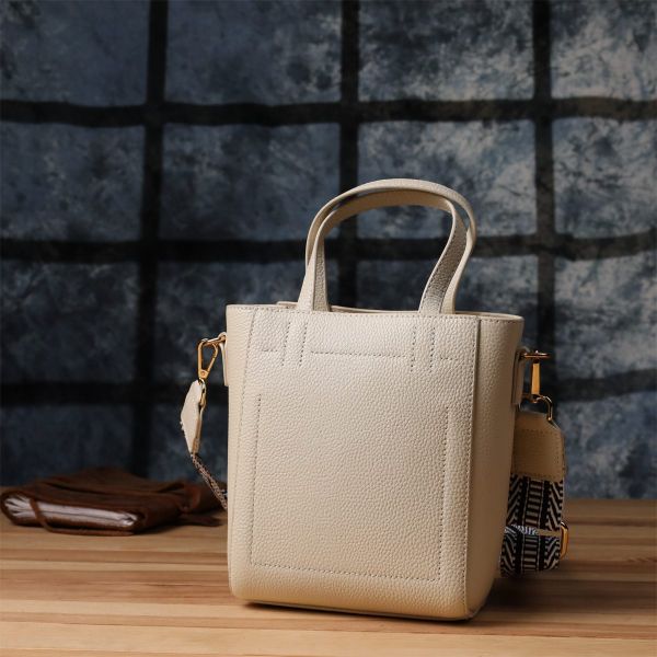 Сумка для женщин из натуральной кожи с модным трапециевидным кроем Vintage 22917 Белый