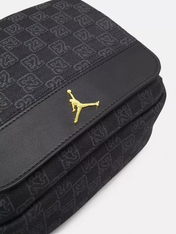 Месенджер Jordan Monogram сумка через плече