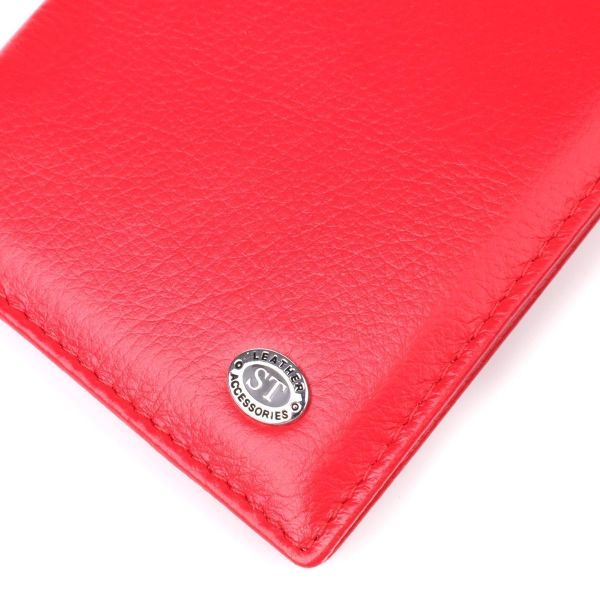 Яркая обложка на паспорт универсального формата из натуральной кожи ST Leather 23080 Красный