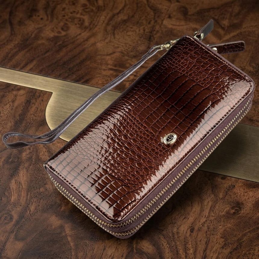Женский лаковый клатч ST Leather 18908 Коричневый