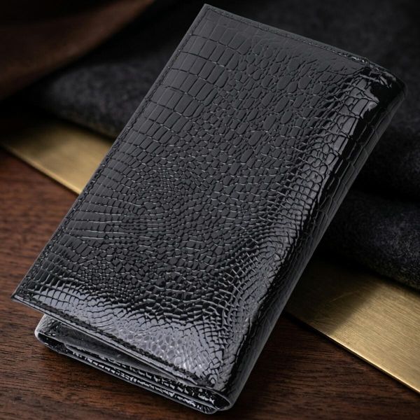 Женский кошелек в три сложения из лакированной фактурной натуральной кожи ST Leather 22707 Черный