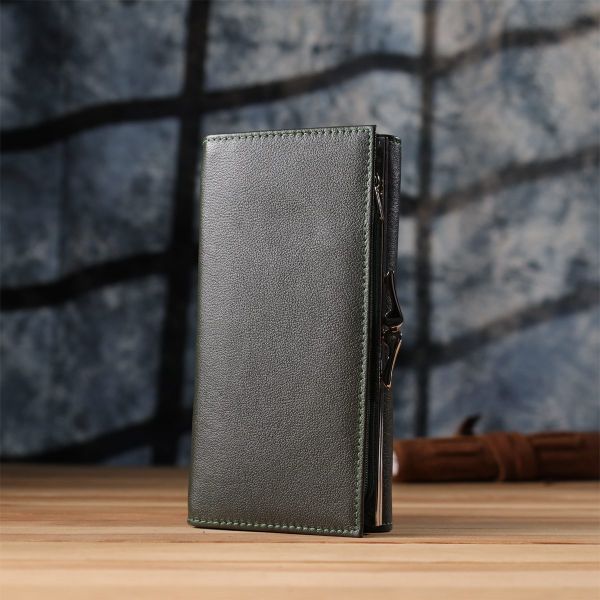 Вместительный женский кошелек на магнитах из натуральной кожи ST Leather 23115 Зеленый