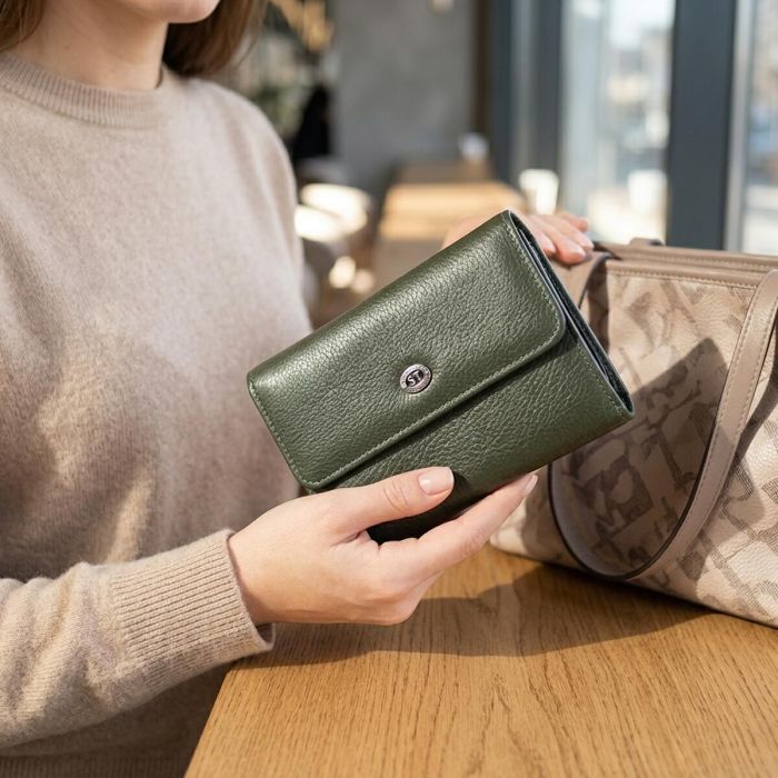 Женский кошелек среднего размера из натуральной кожи ST Leather 23074 Зеленый