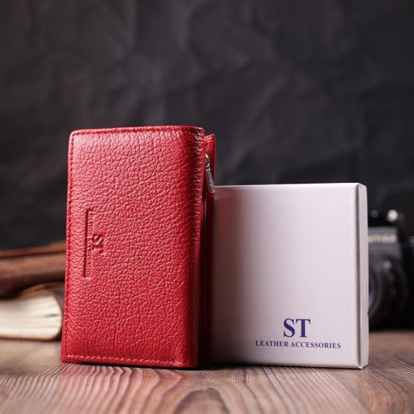 Кожаный удобный женский кошелек в три сложения ST Leather 22490 Красный