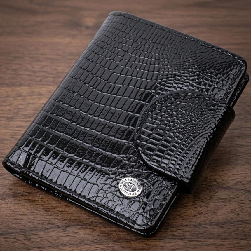 Кошелек для женщин среднего размера из натуральной лакированной кожи ST Leather 22686 Черный