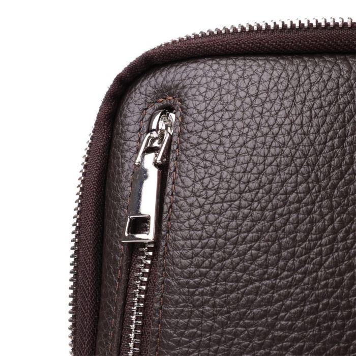 Прямоугольная сумка бананка из зернистой натуральной кожи GRANDE PELLE 22878 Коричневая