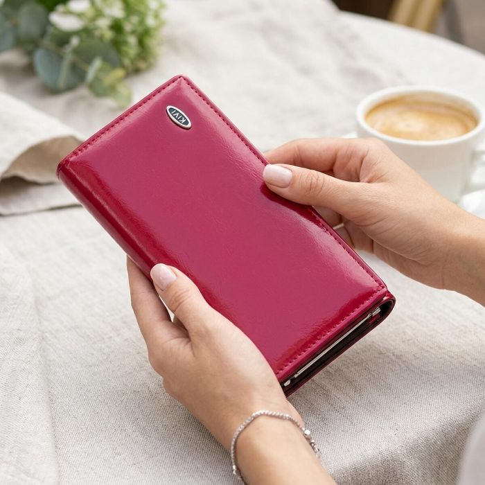 Кошелек женский из экокожи гладкий KIVI 19078 Малиновый
