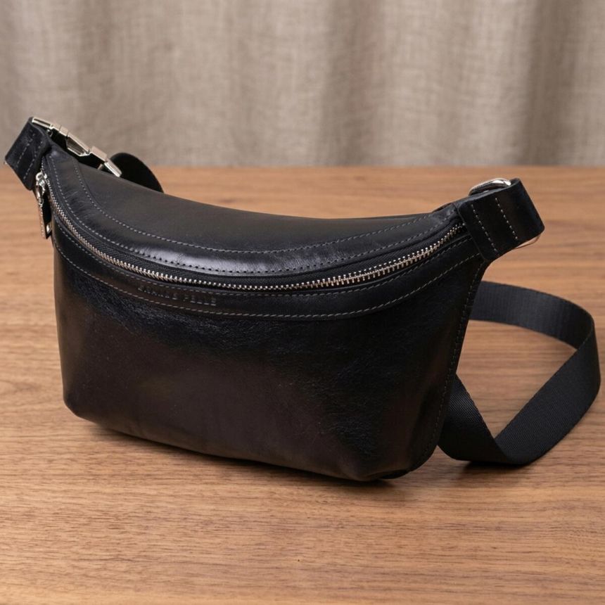 Кожаная бананка унисекс GRANDE PELLE 22813 Черный