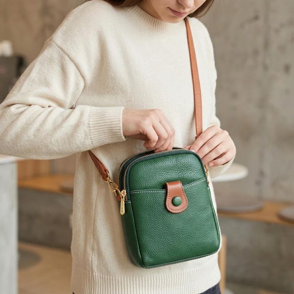 Небольшая сумка трапеция для женщин из натуральной кожи Vintage 22268 Зеленая
