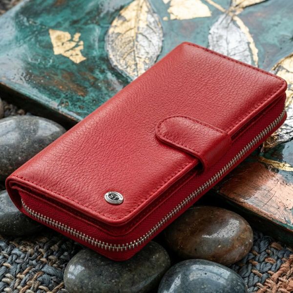 Женский кожаный кошелек для карт и купюр ST Leather 19306 Красный